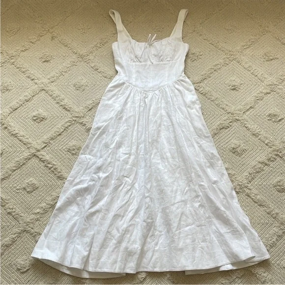 New Reformation Balia Linen Dress - Picture 4 of 8